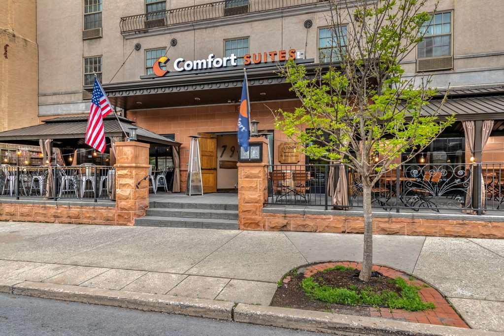Comfort Suites Downtown Carlisle Bagian luar foto