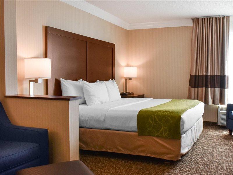 Comfort Suites Downtown Carlisle Bagian luar foto