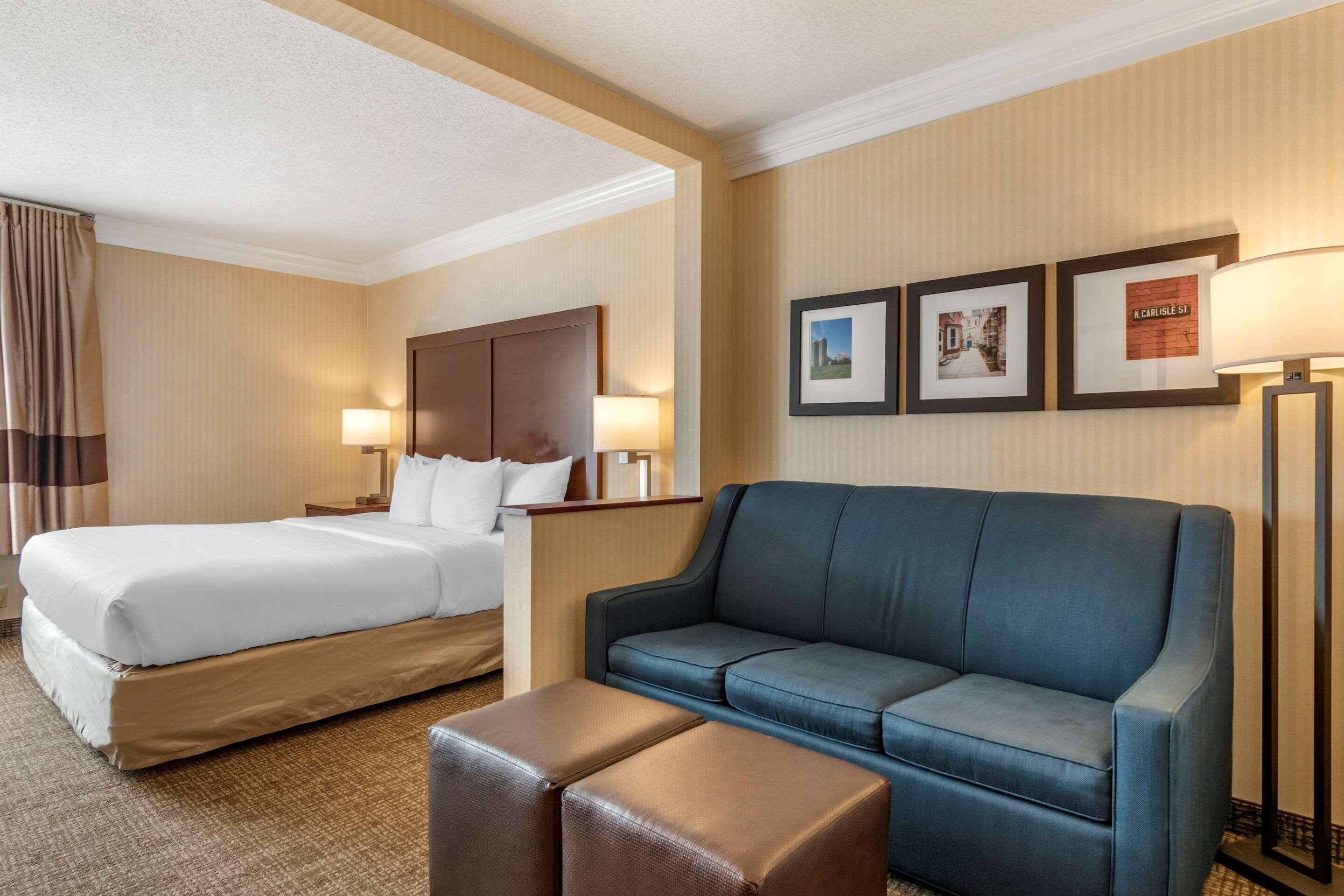 Comfort Suites Downtown Carlisle Bagian luar foto