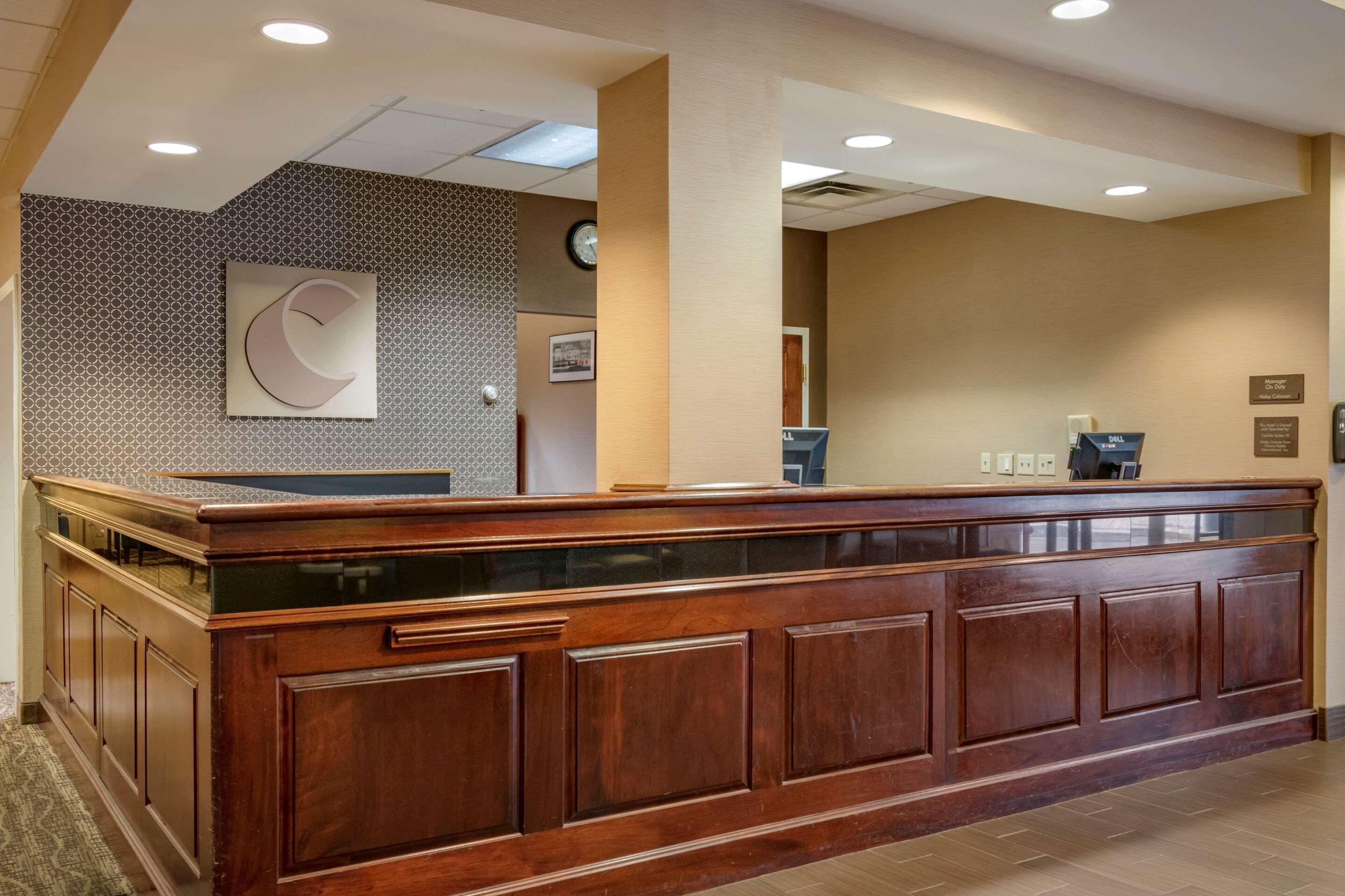 Comfort Suites Downtown Carlisle Bagian luar foto