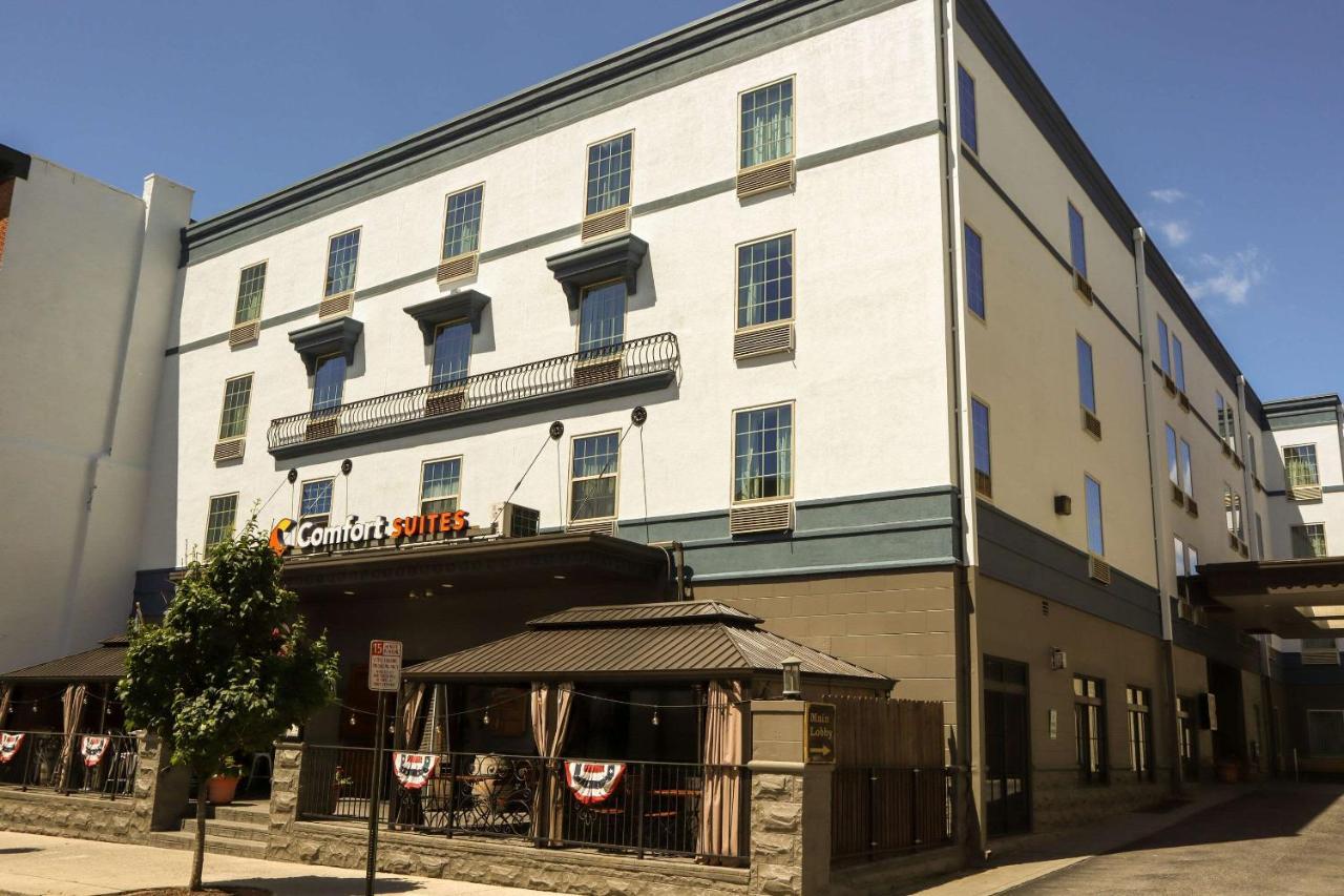 Comfort Suites Downtown Carlisle Bagian luar foto