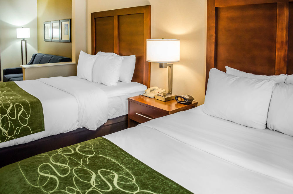 Comfort Suites Downtown Carlisle Bagian luar foto